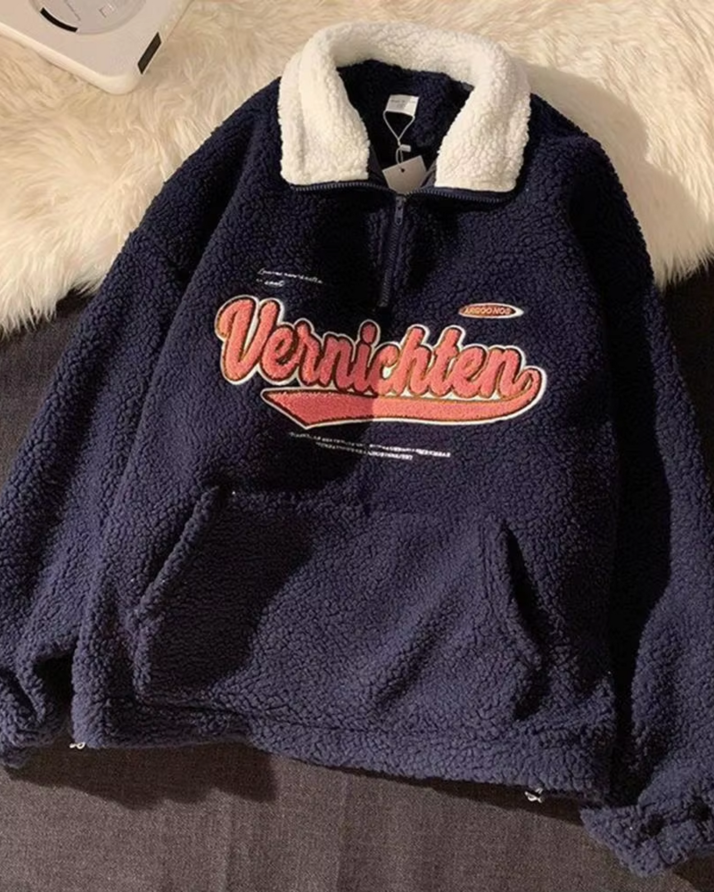 Felpa oversize blu con colletto alto
