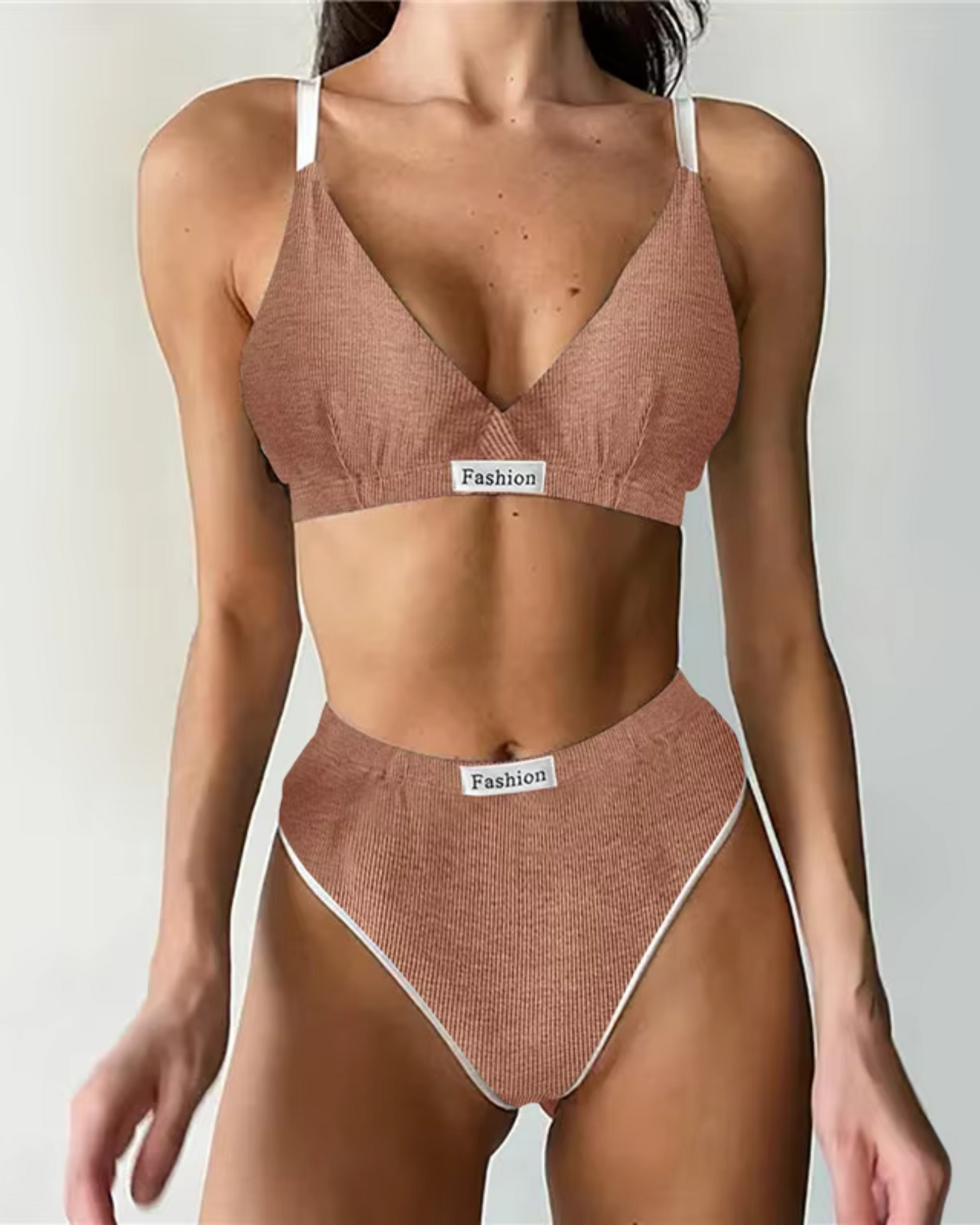 Completo di lingerie comodo in materiale a coste
