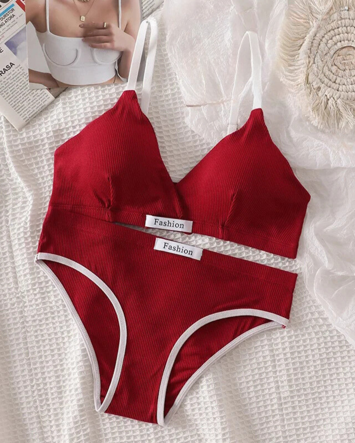 Completo di lingerie comodo in materiale a coste
