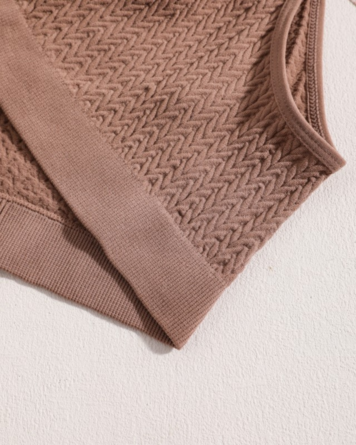 Completo di lingerie comodo in materiale strutturato