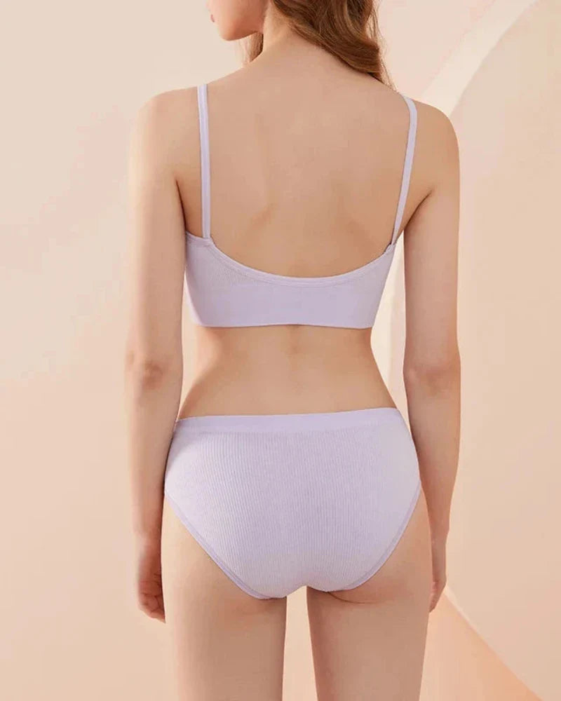 Completo di lingerie a righe classico