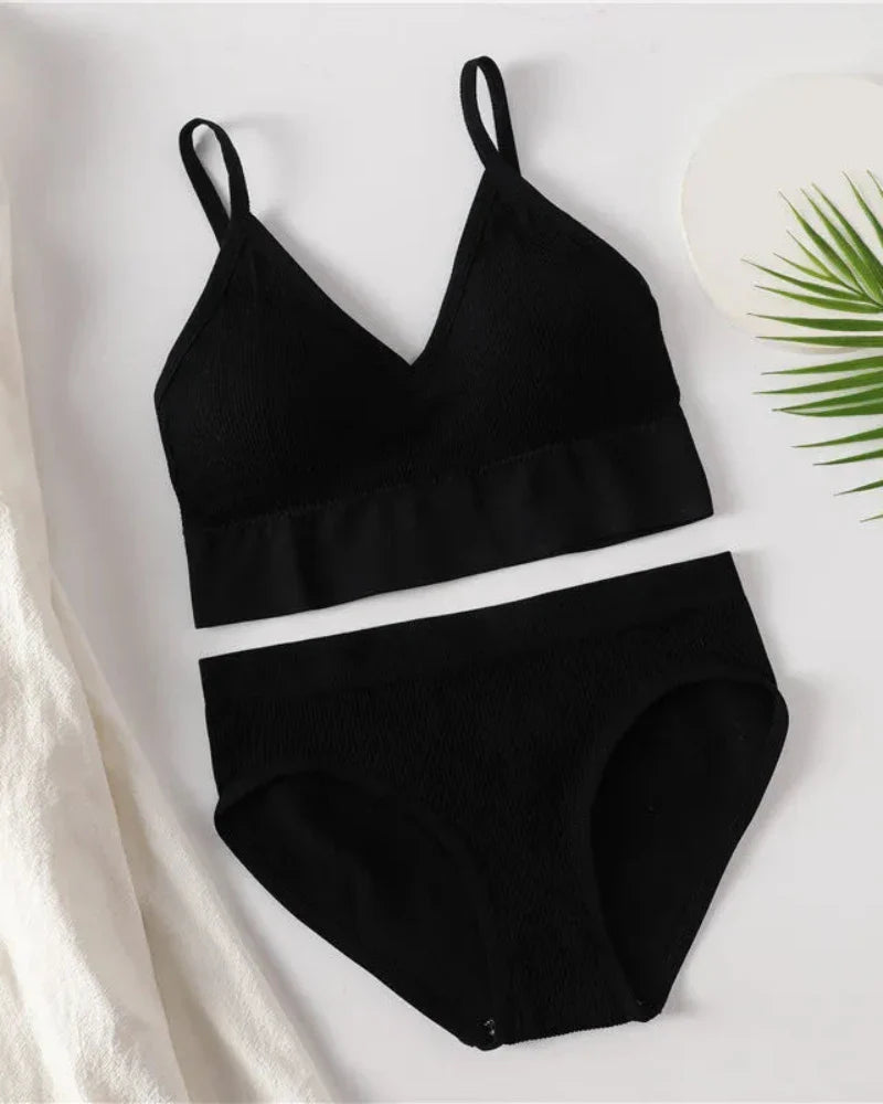 Completo di lingerie a righe classico