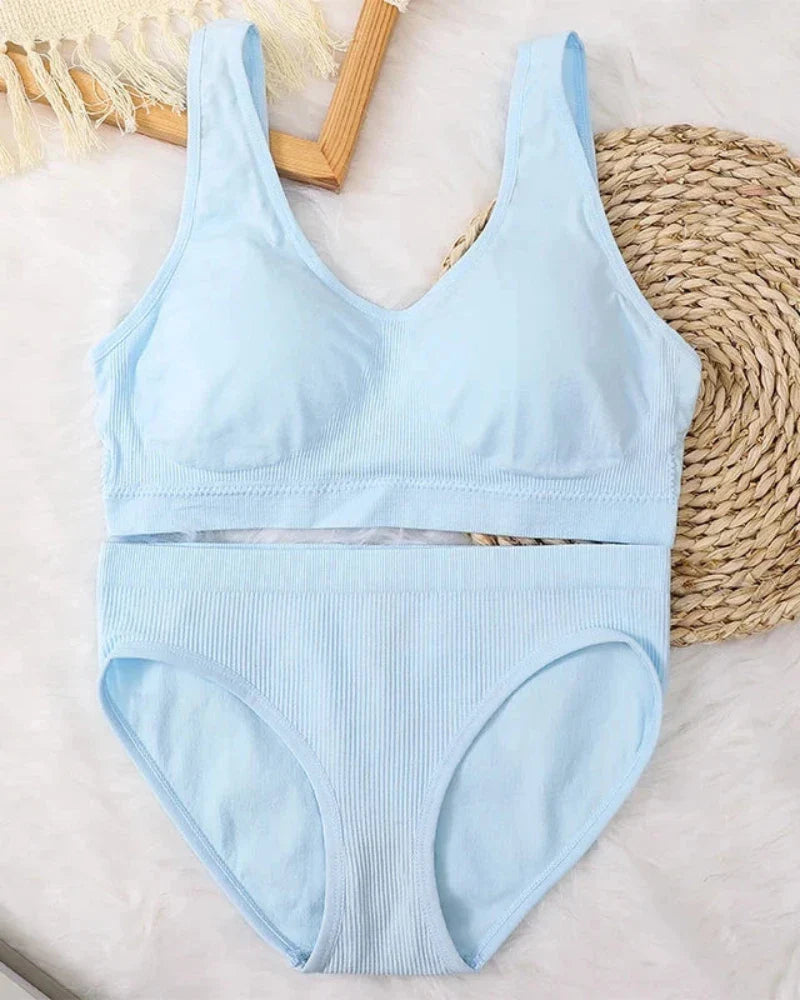 Completo intimo classico e comodo