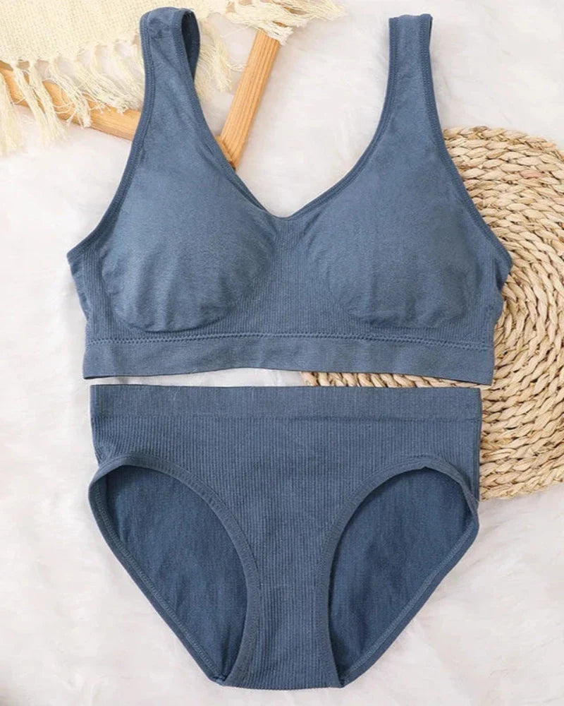 Completo intimo classico e comodo