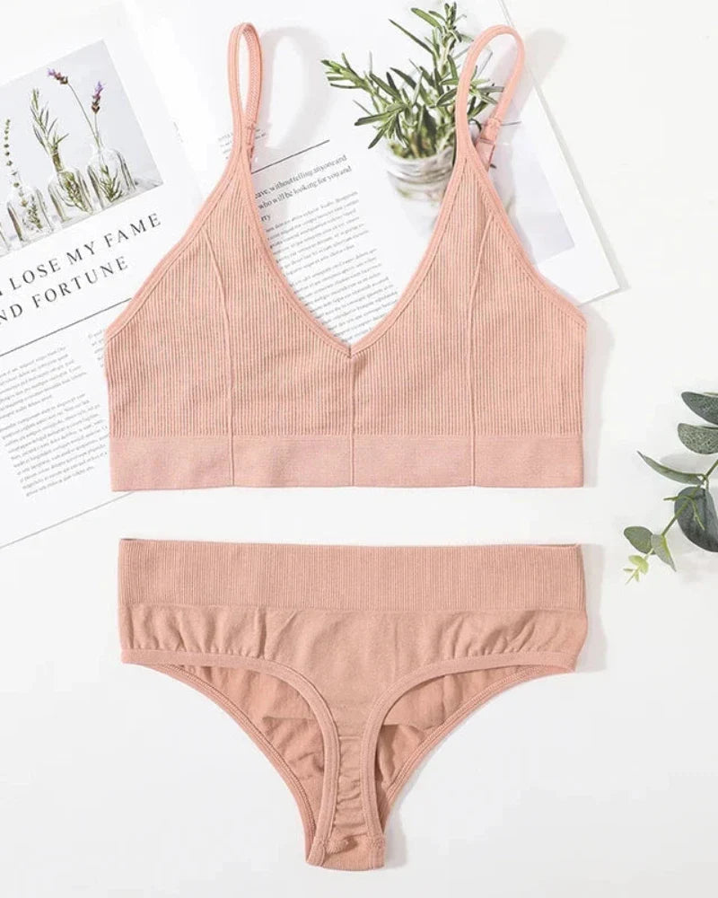 Completo di lingerie comodo a righe