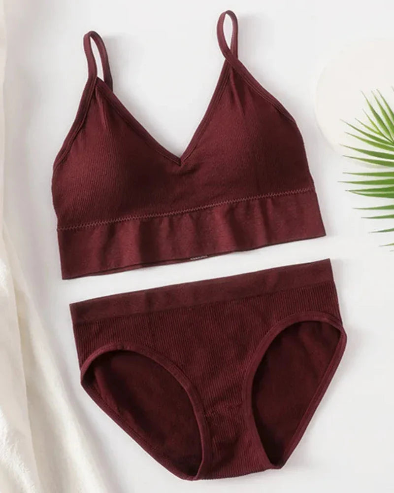 Completo di lingerie a righe classico
