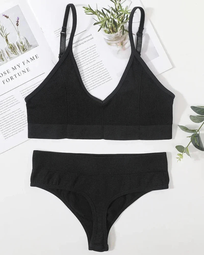 Completo di lingerie comodo a righe