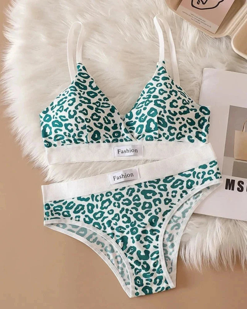 Completo di lingerie comodo con stampa leopardata