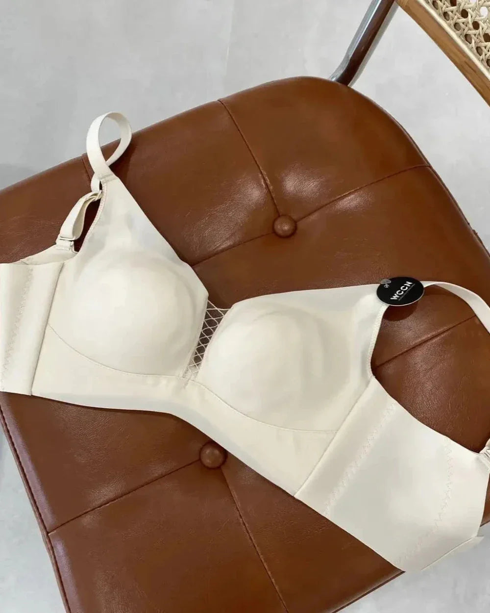 Reggiseno morbido con rete decorativa