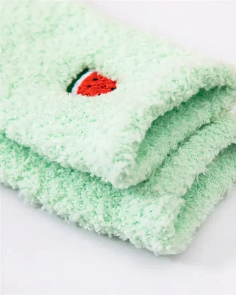 Calze lunghe e pelose con ricamo
