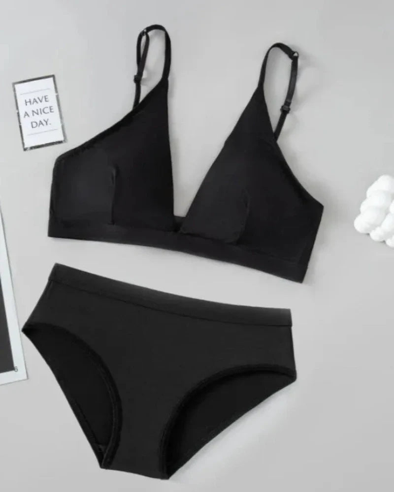 Completo di lingerie morbido con slip