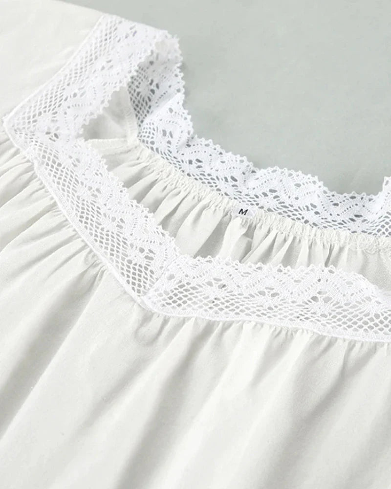 Camicia da notte semplice con maniche corte