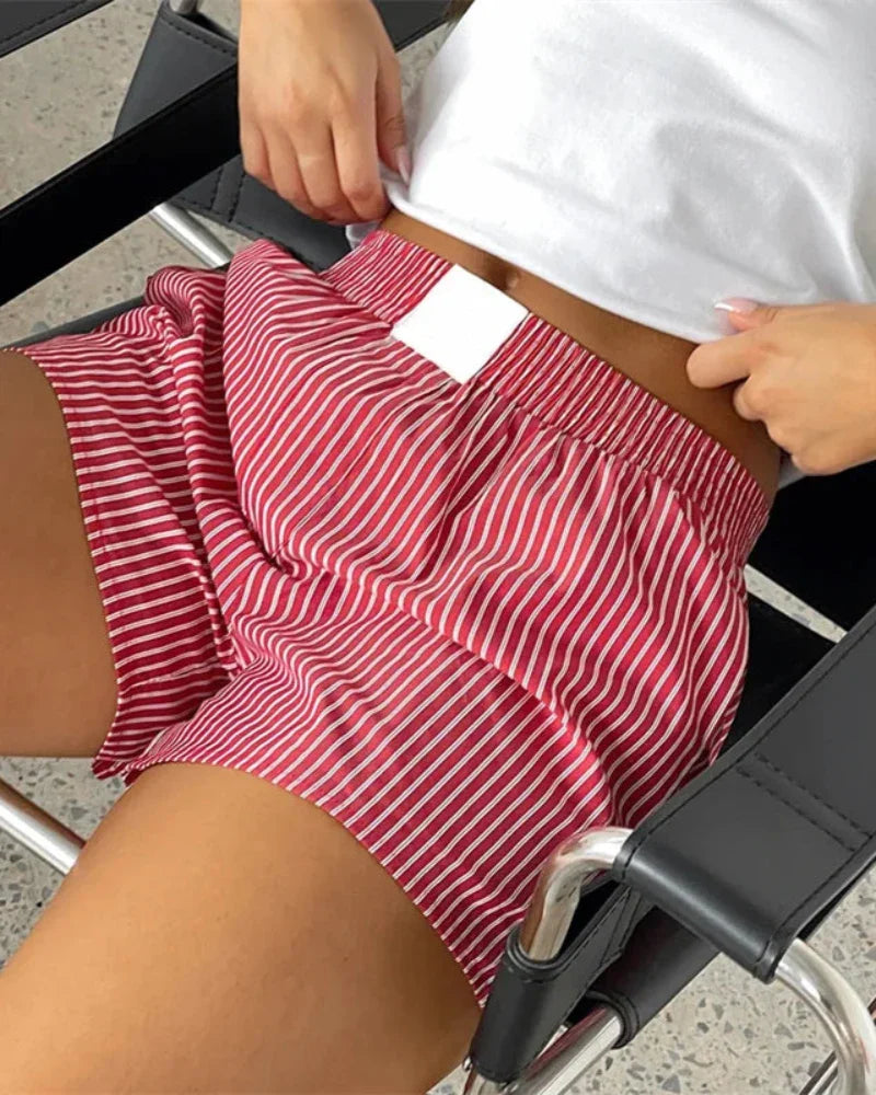 Pantaloni corti a righe comodi