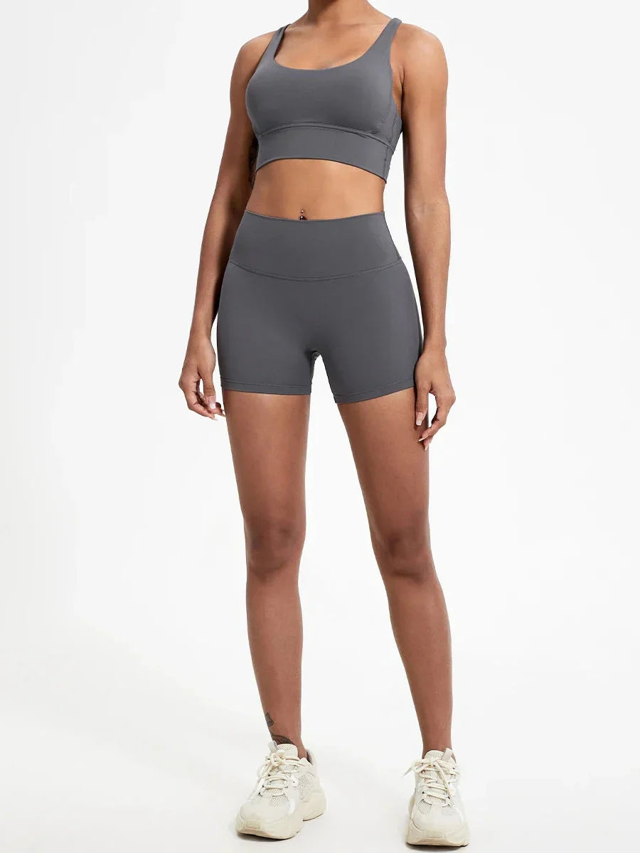 Pantaloni sportivi corti