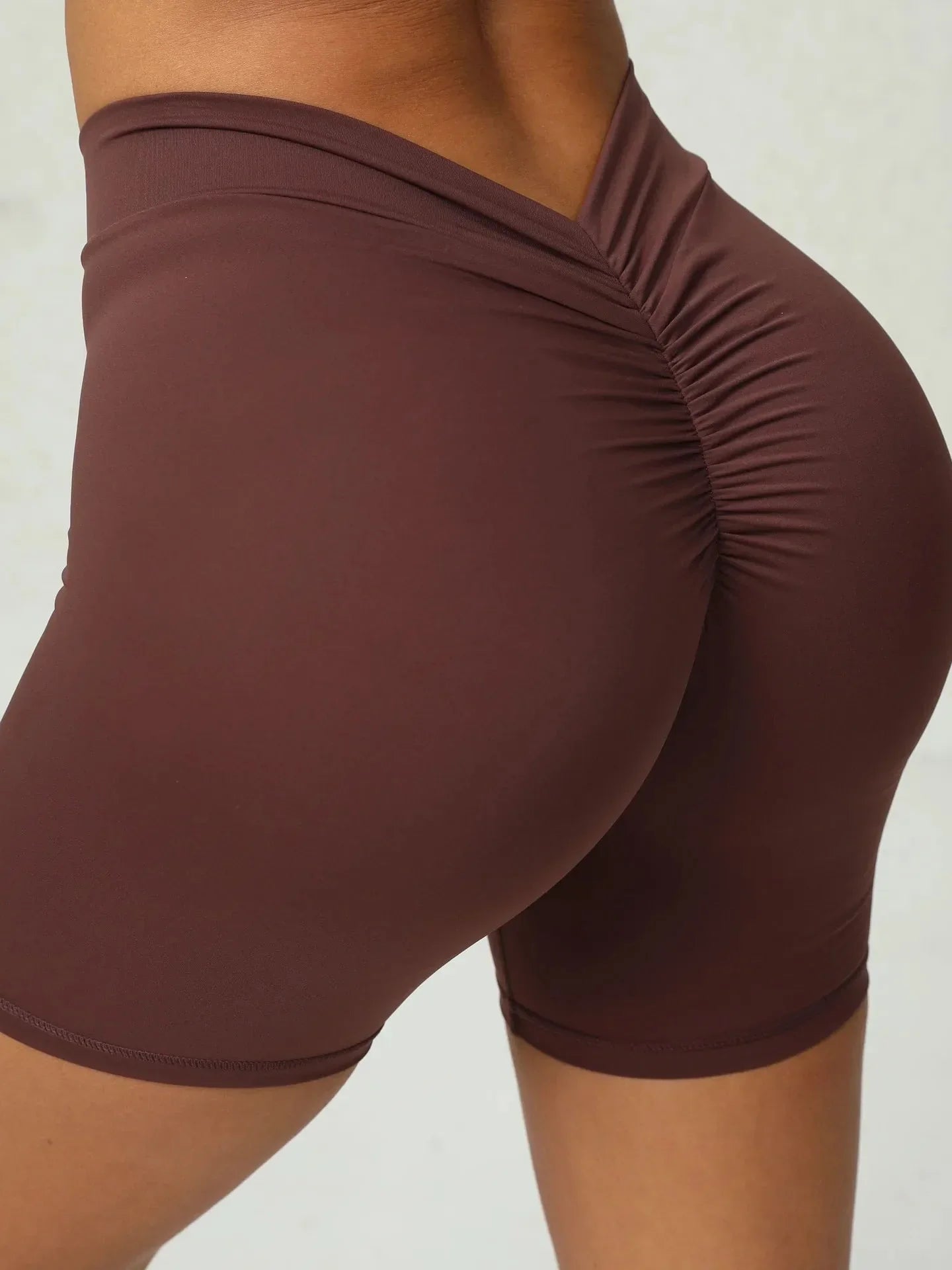 Pantaloni sportivi corti