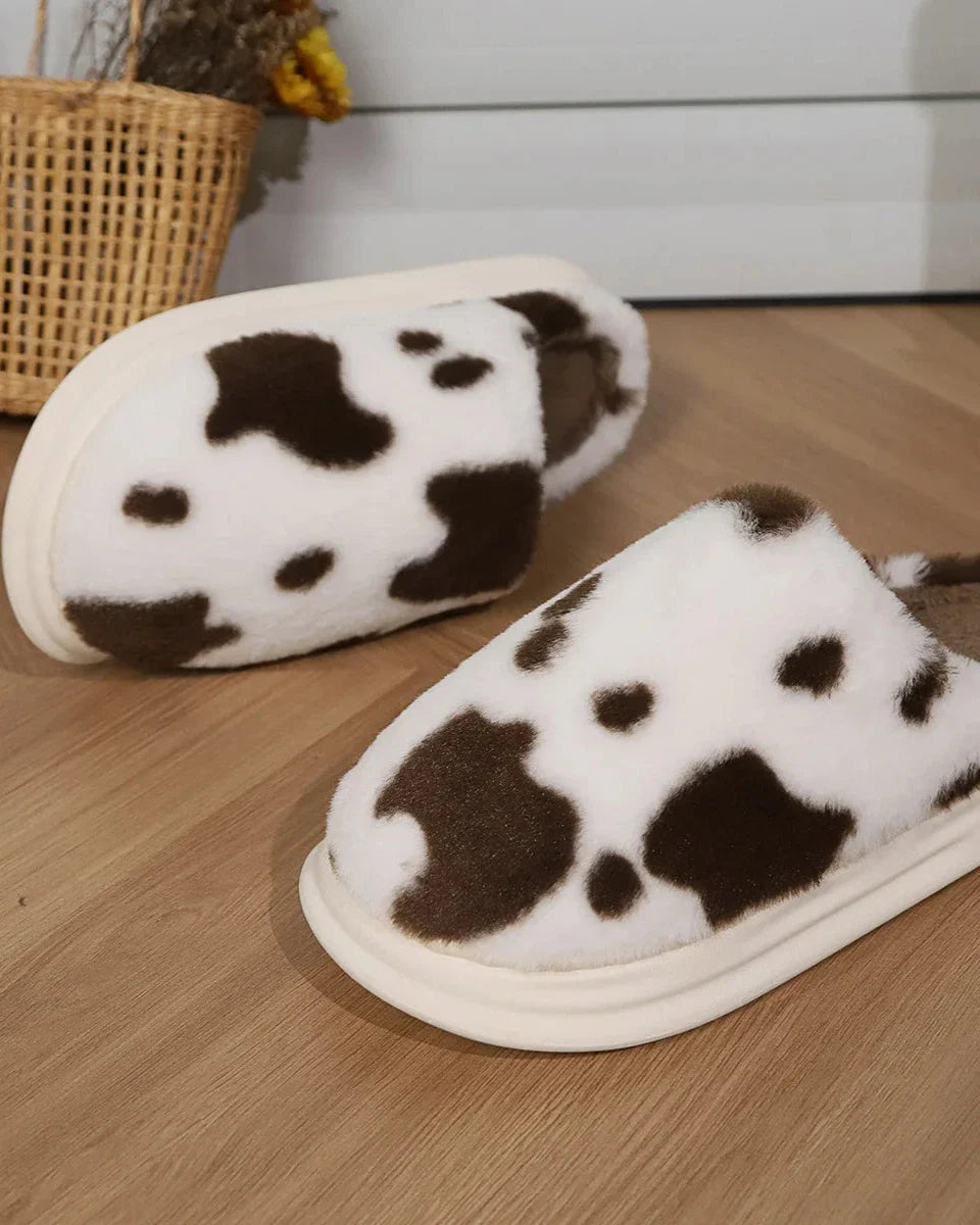 Pantofole pelose a macchie di mucca