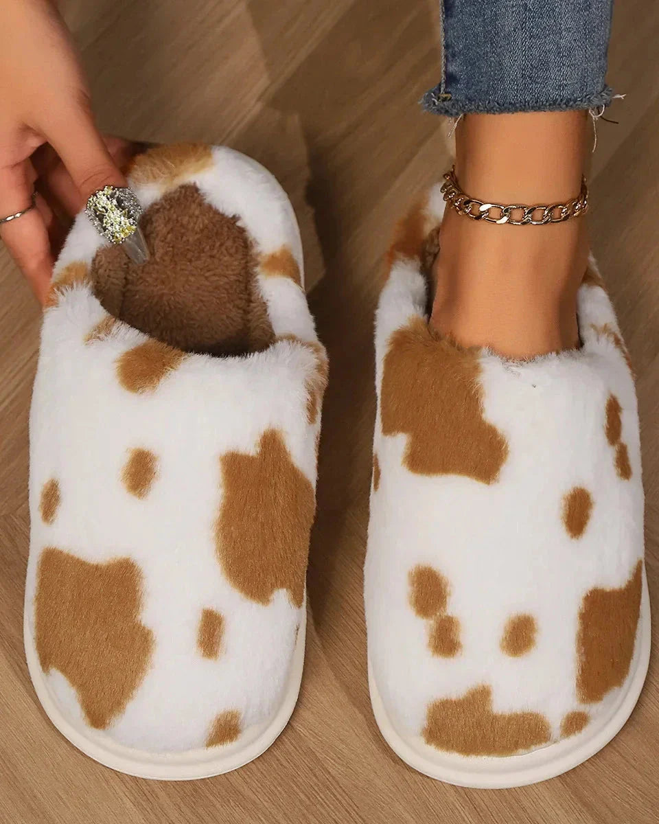 Pantofole pelose a macchie di mucca
