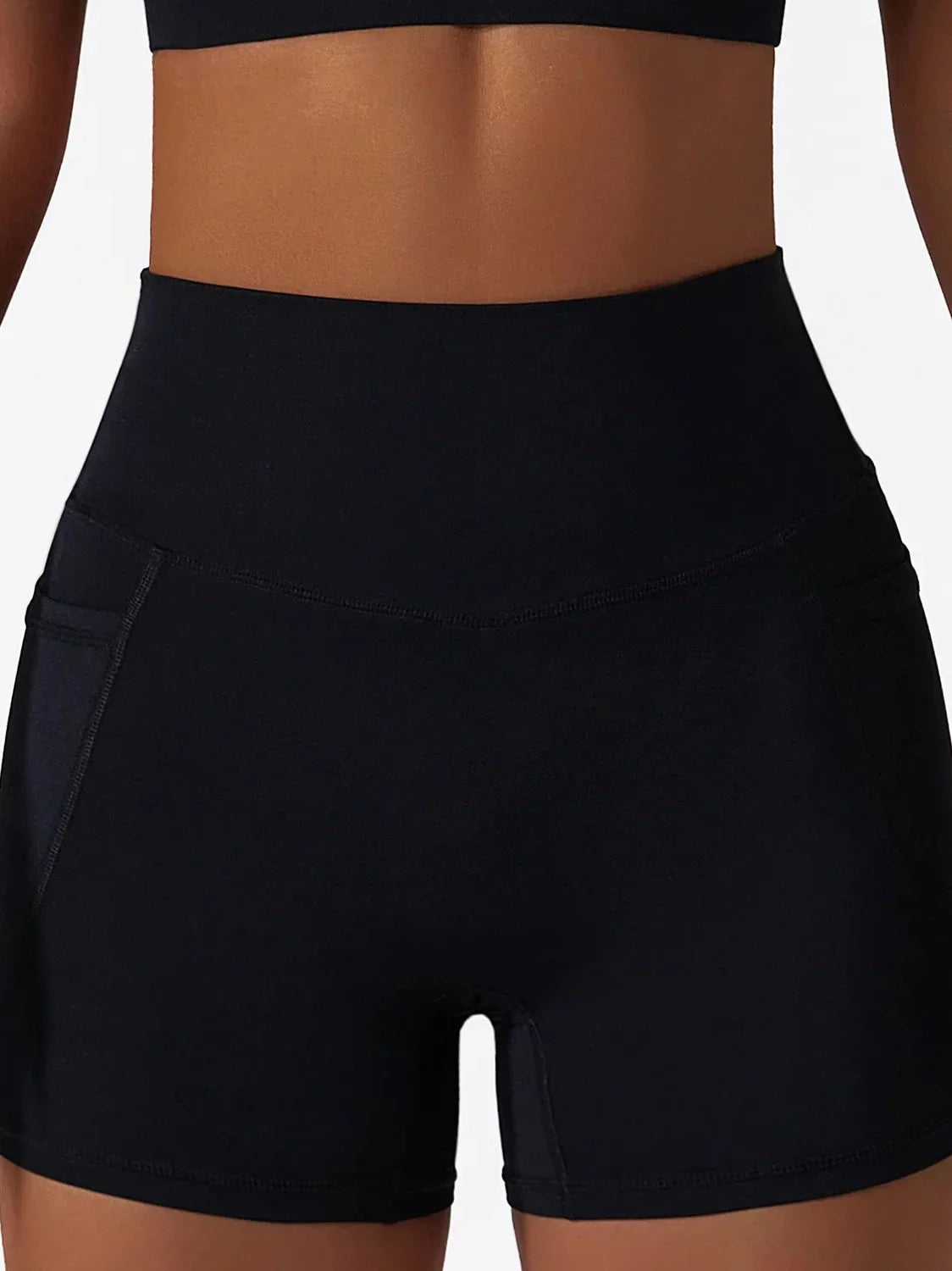 Pantaloni sportivi corti
