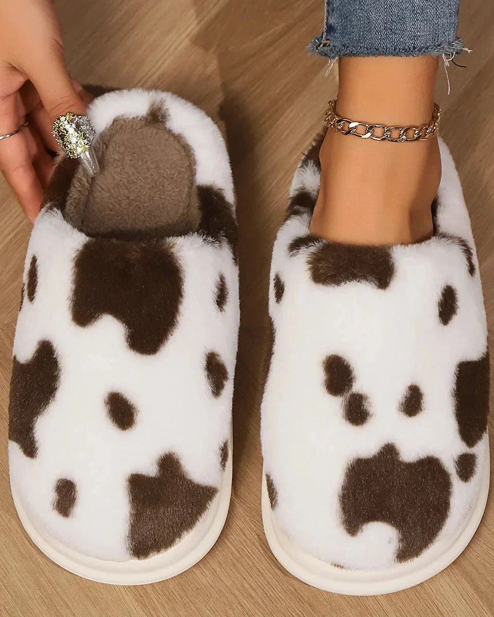 Pantofole pelose a macchie di mucca