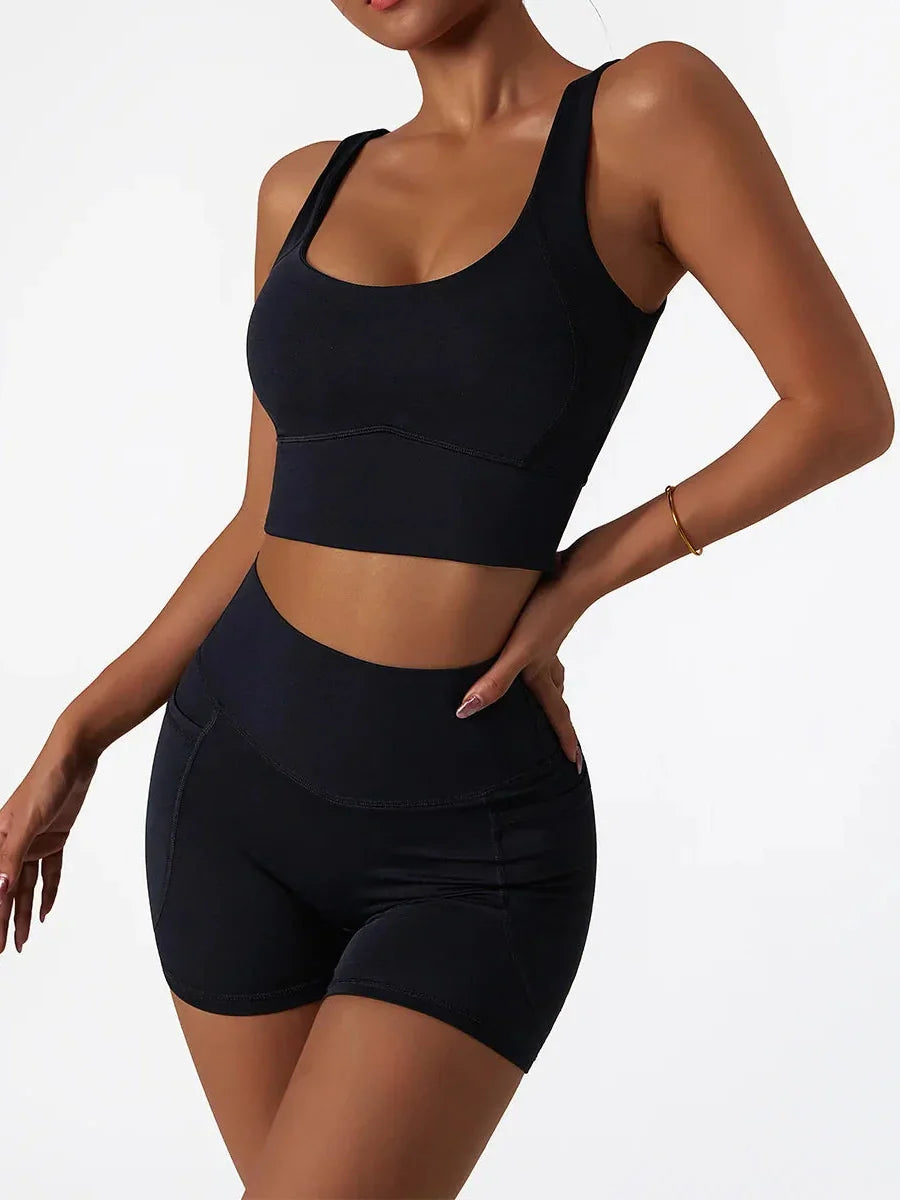 Pantaloni sportivi corti