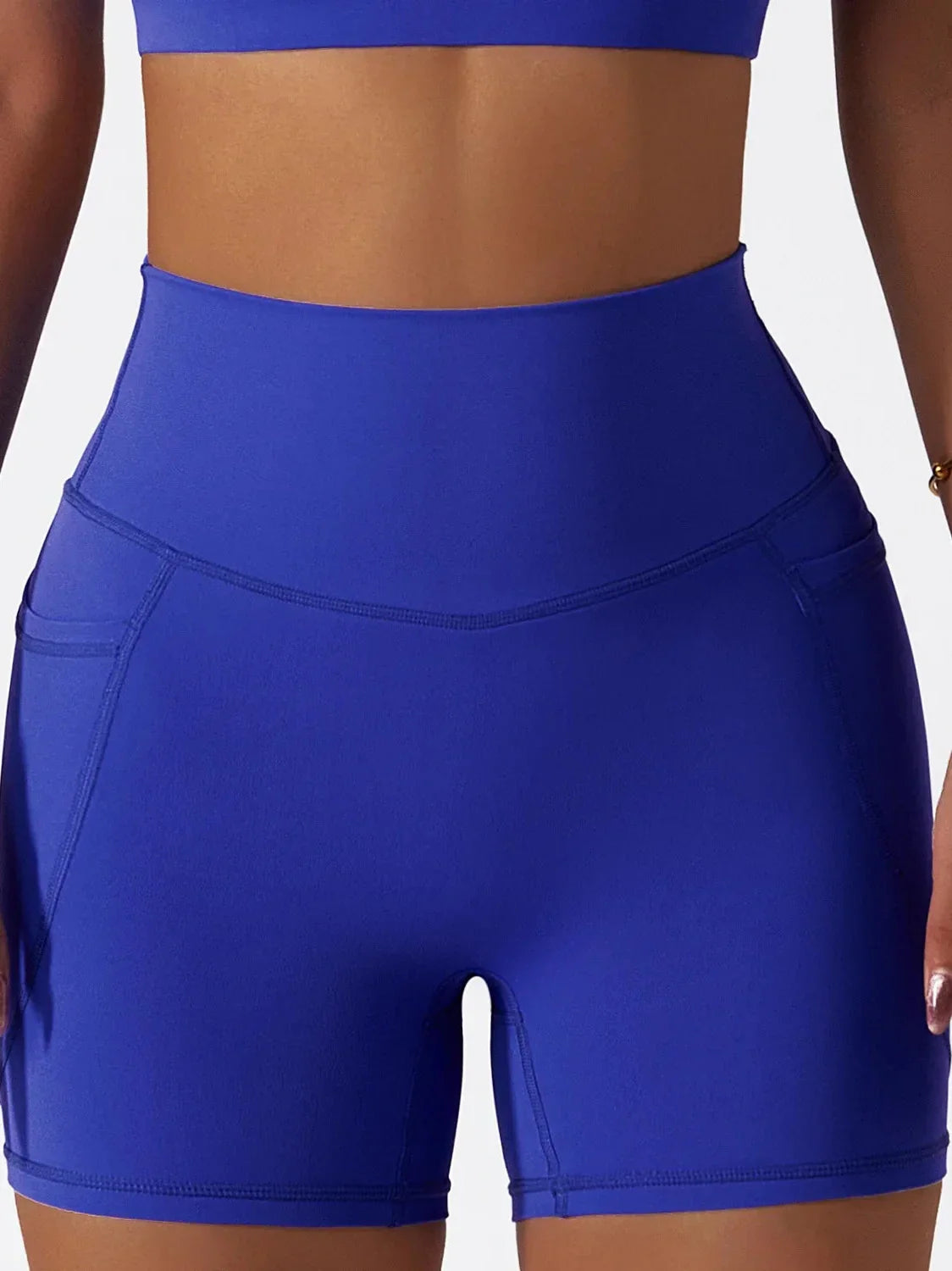 Pantaloni sportivi corti