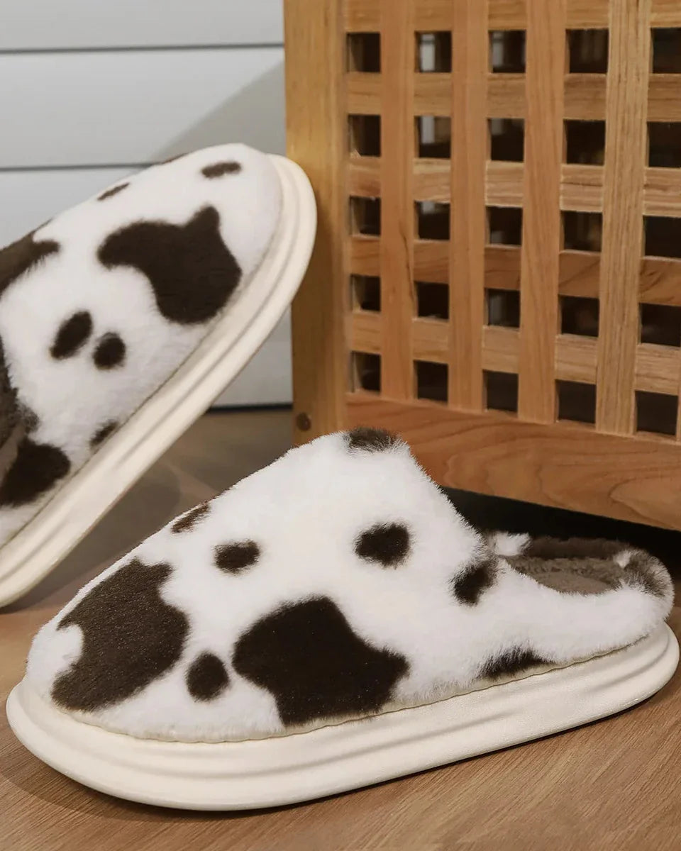 Pantofole pelose a macchie di mucca