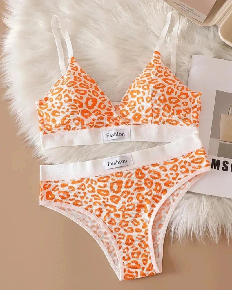 Completo di lingerie comodo con stampa leopardata