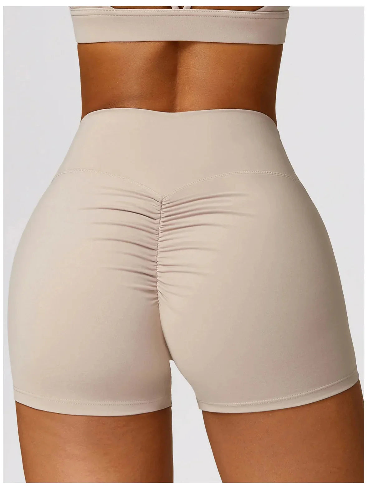 Pantaloni sportivi corti