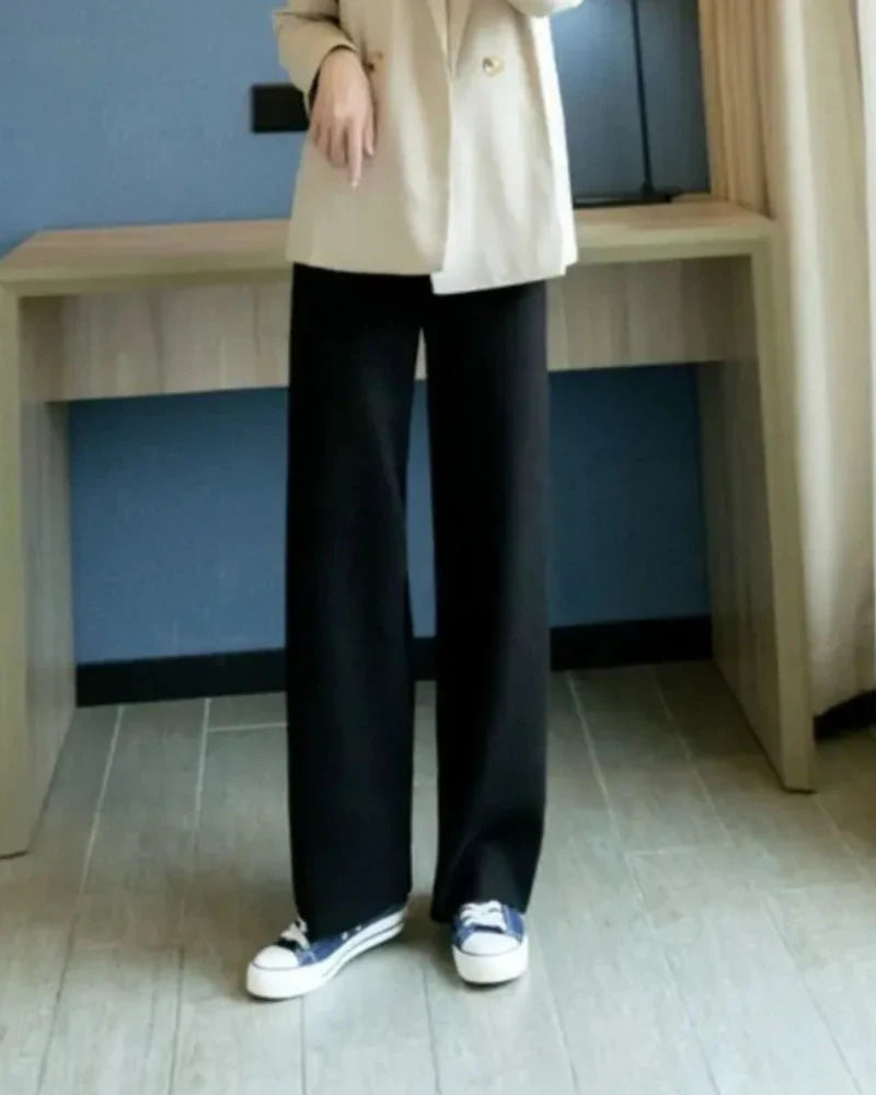 Pantaloni morbidi con gamba larga