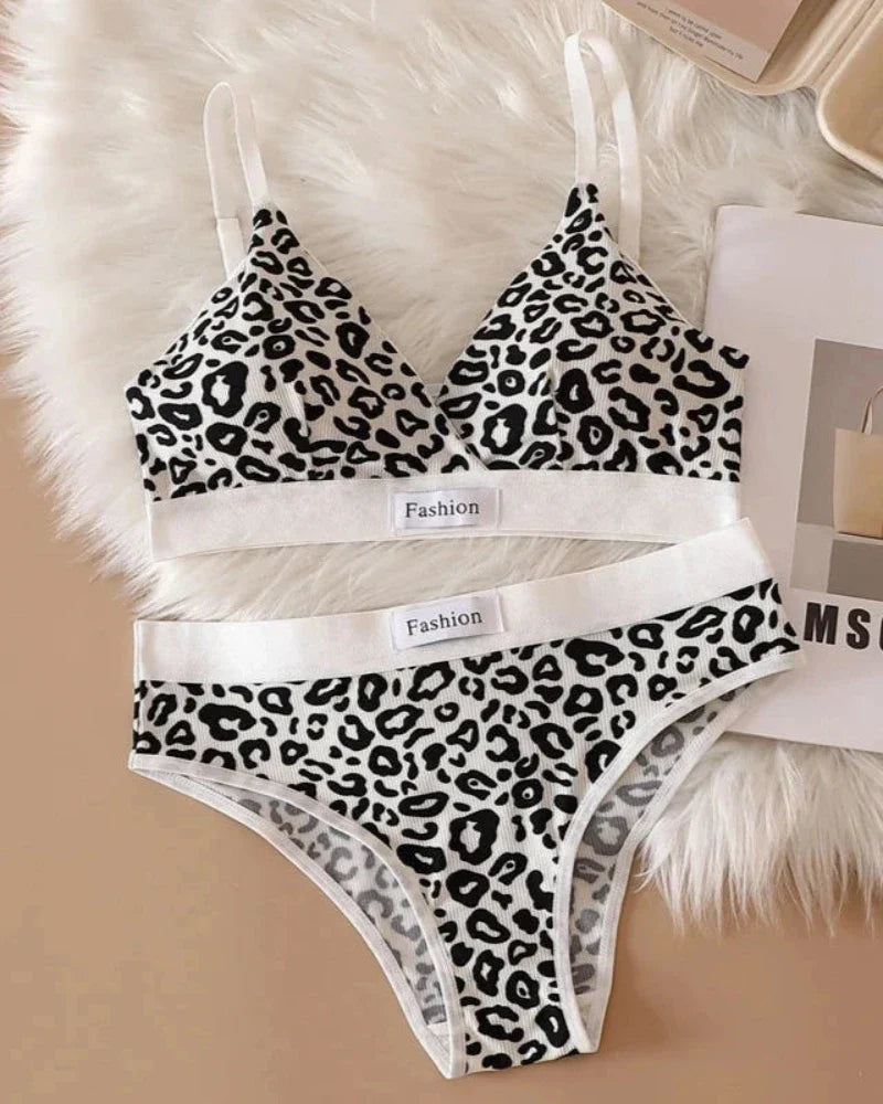 Completo di lingerie comodo con stampa leopardata