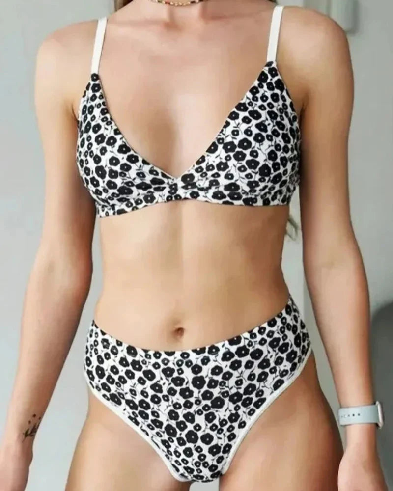 Completo di lingerie comodo con fiori