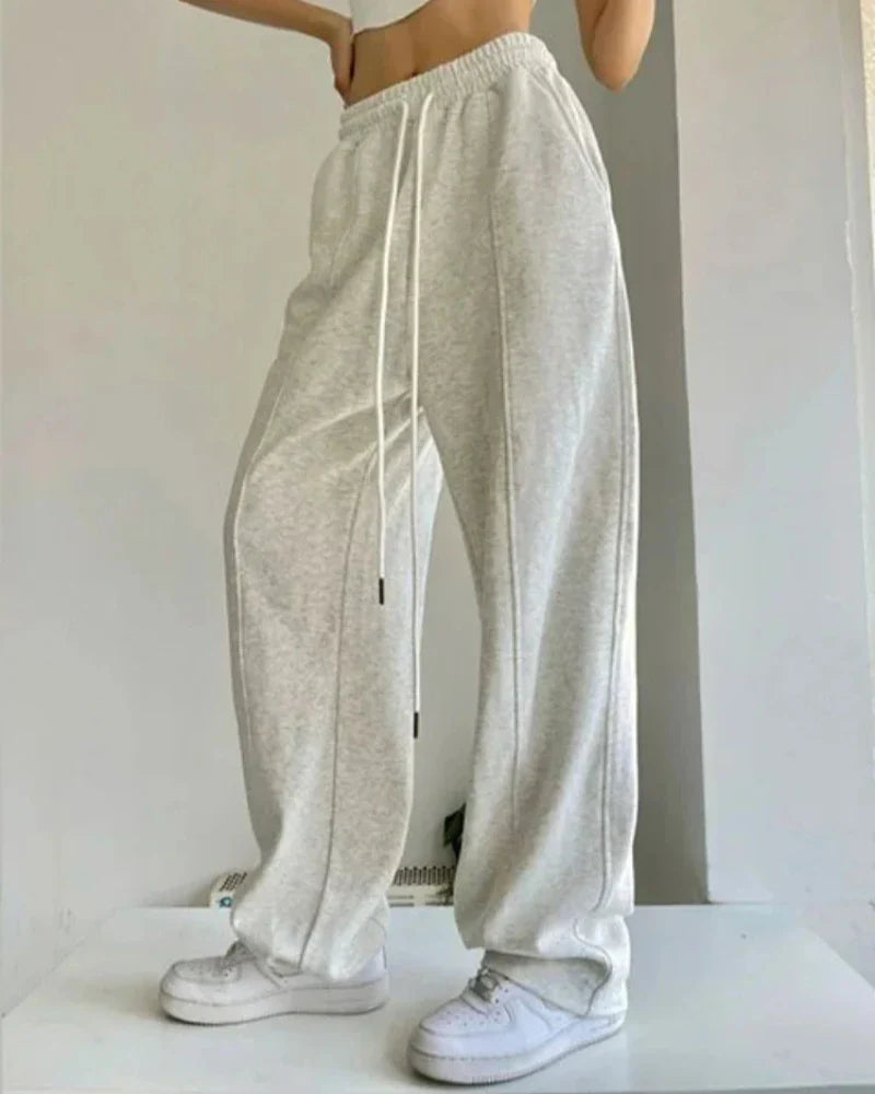 Pantaloni sportivi larghi con gamba ampia