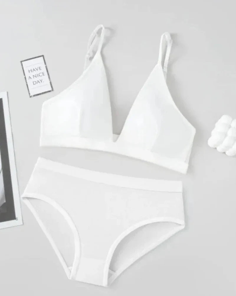 Completo di lingerie morbido con slip