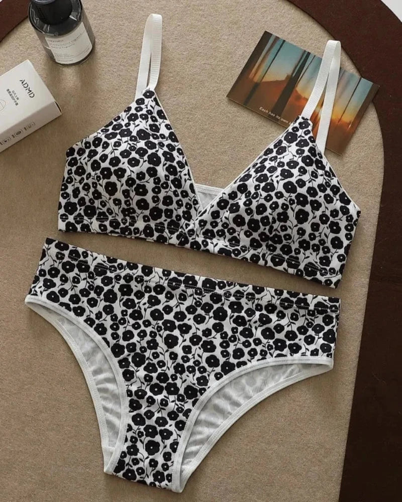 Completo di lingerie comodo con fiori