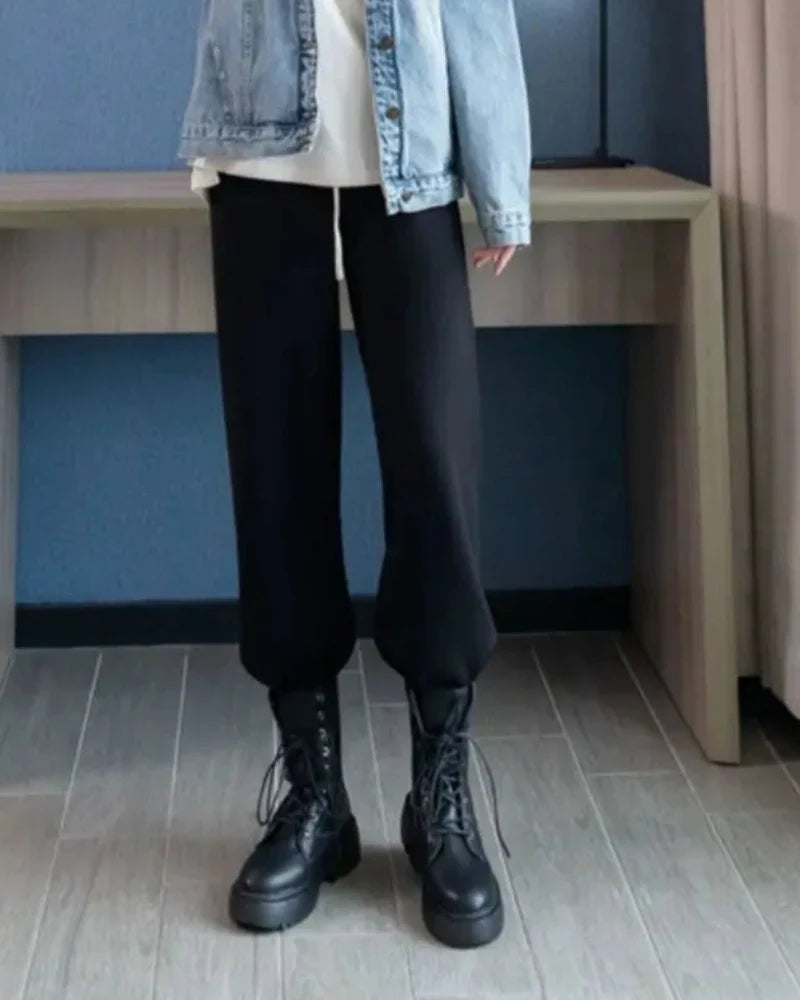 Pantaloni morbidi con gamba larga