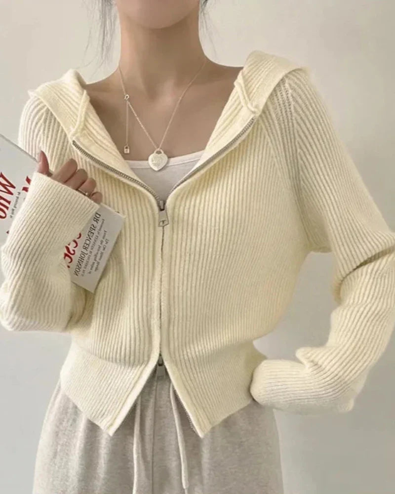 Felpa morbida con zip e cappuccio a coste