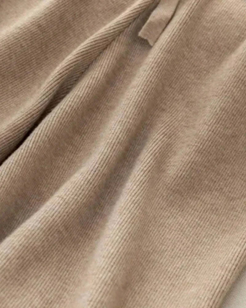 Pantaloni morbidi con gamba larga