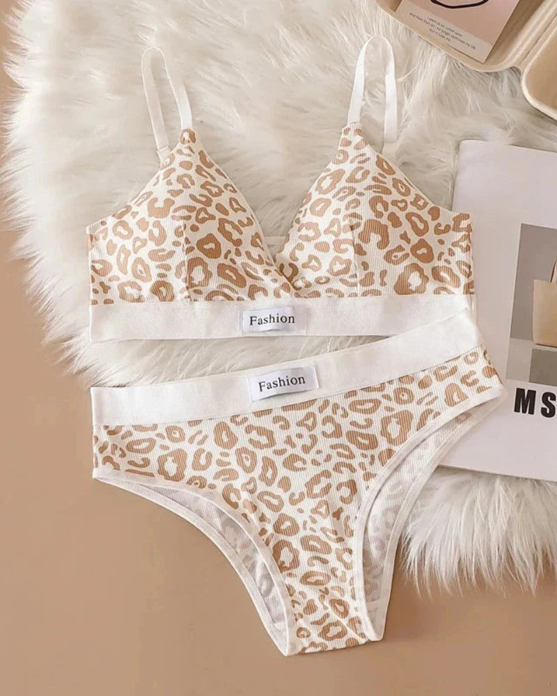 Completo di lingerie comodo con stampa leopardata