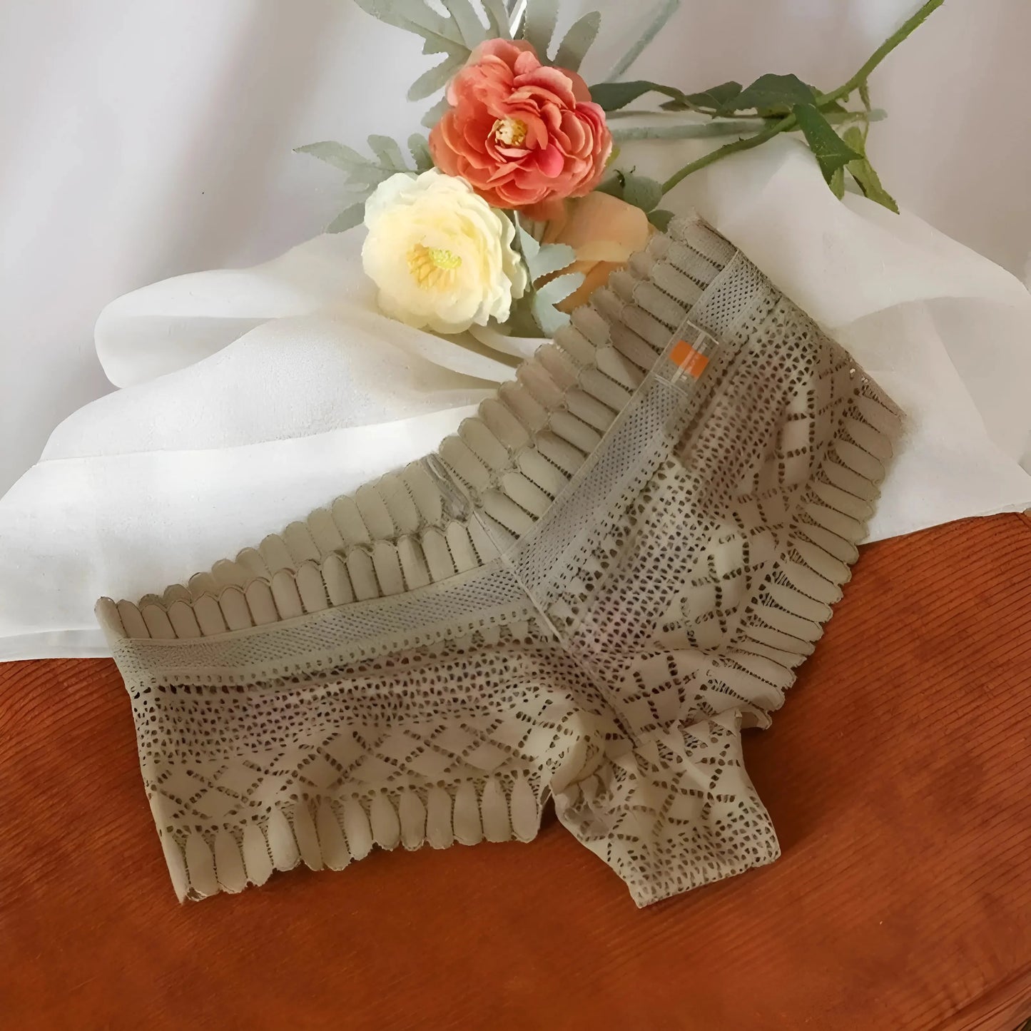 Beige Mutandine in pizzo a vita alta