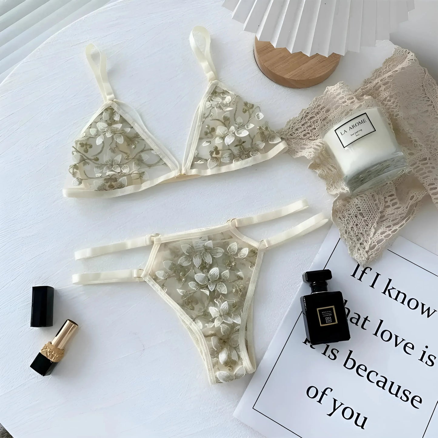 Beige Set di Lingerie in Pizzo con Delicato Stampa Floreale