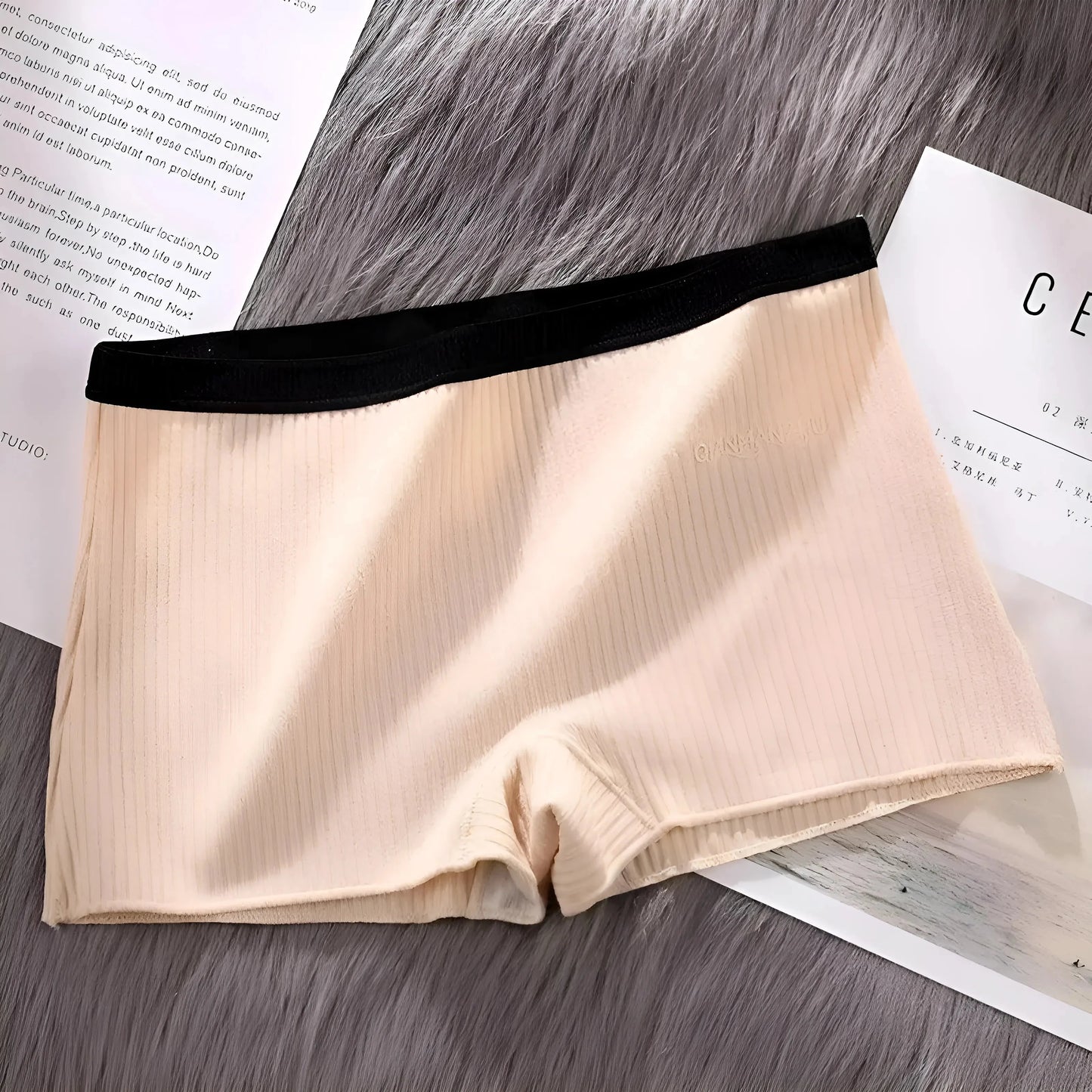 Beige Boxer da donna con rifiniture decorative