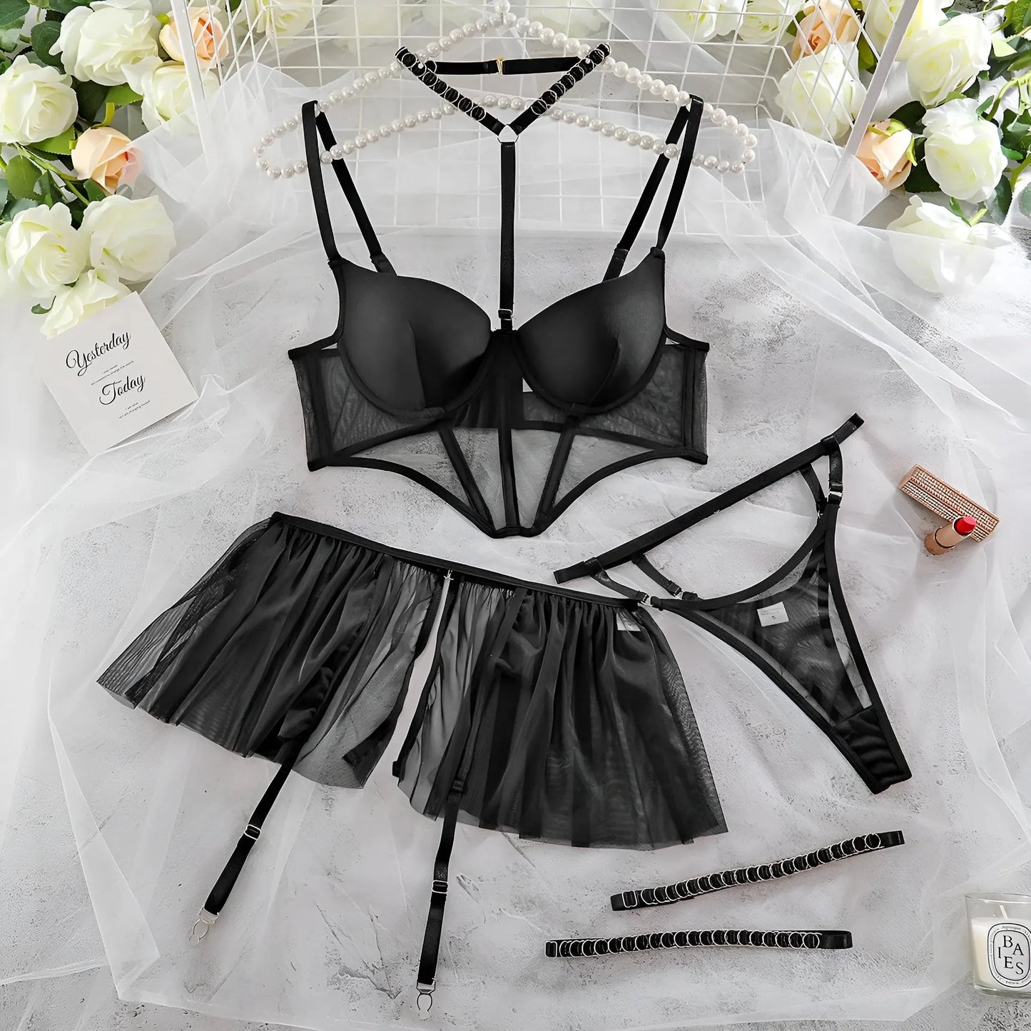 Nero Set di Lingerie a 3 Pezzi con Volant Decorativo