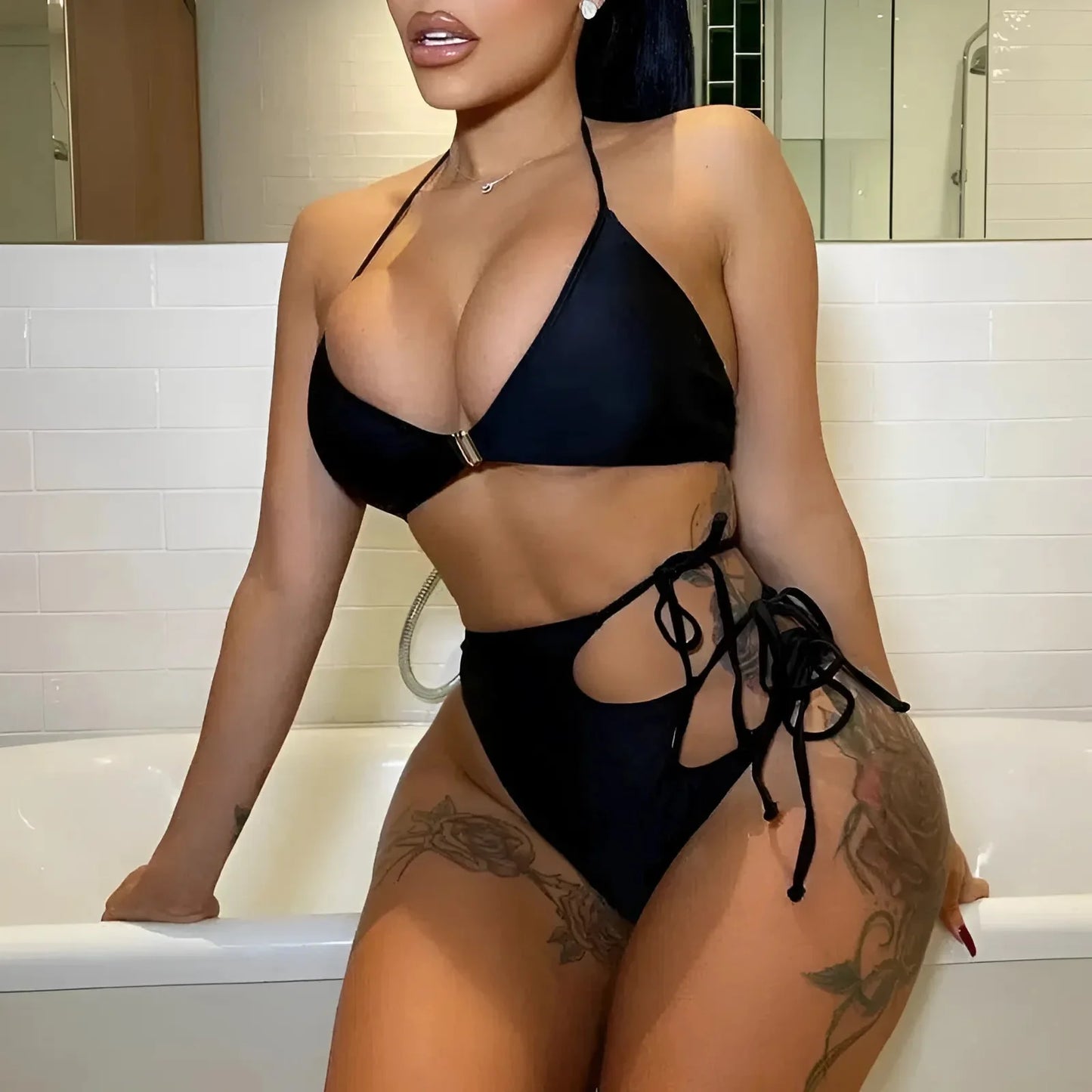 Costume da bagno a due pezzi nero a vita alta