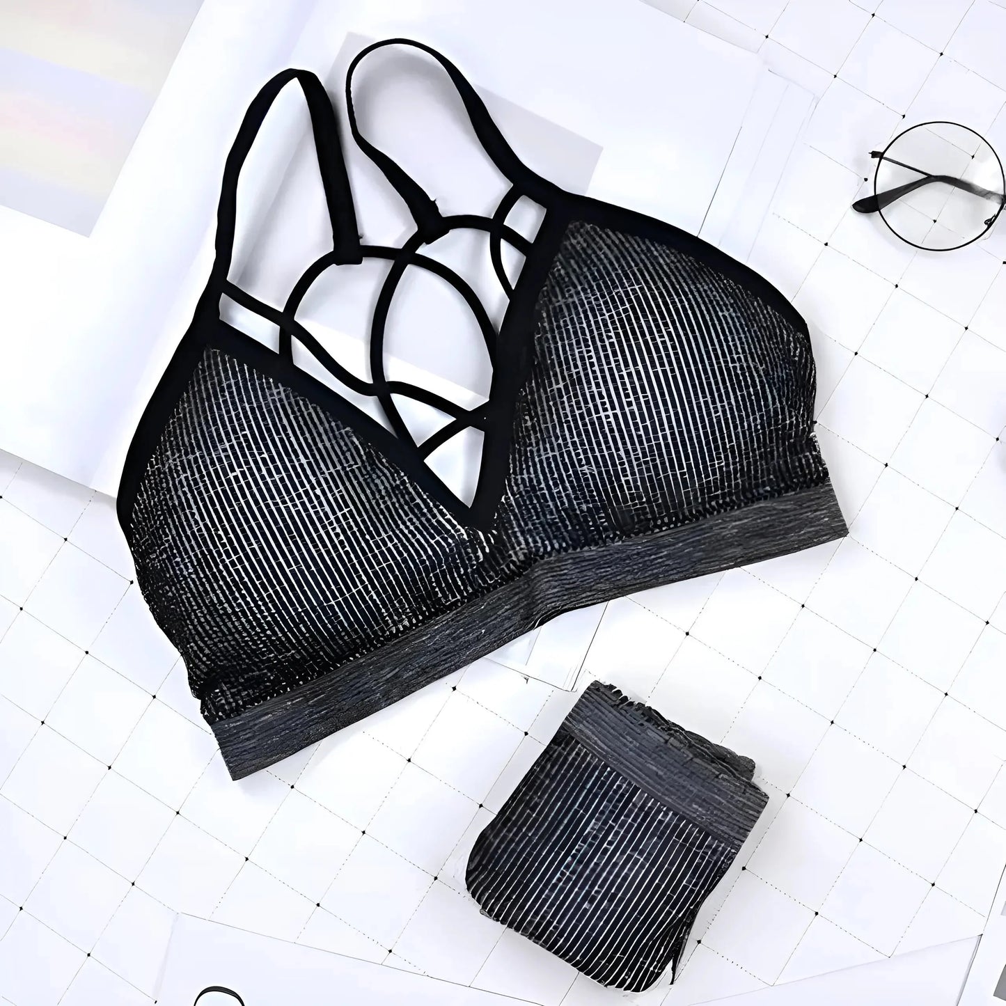 Nero Set di Lingerie con Cinghie sul Décolleté