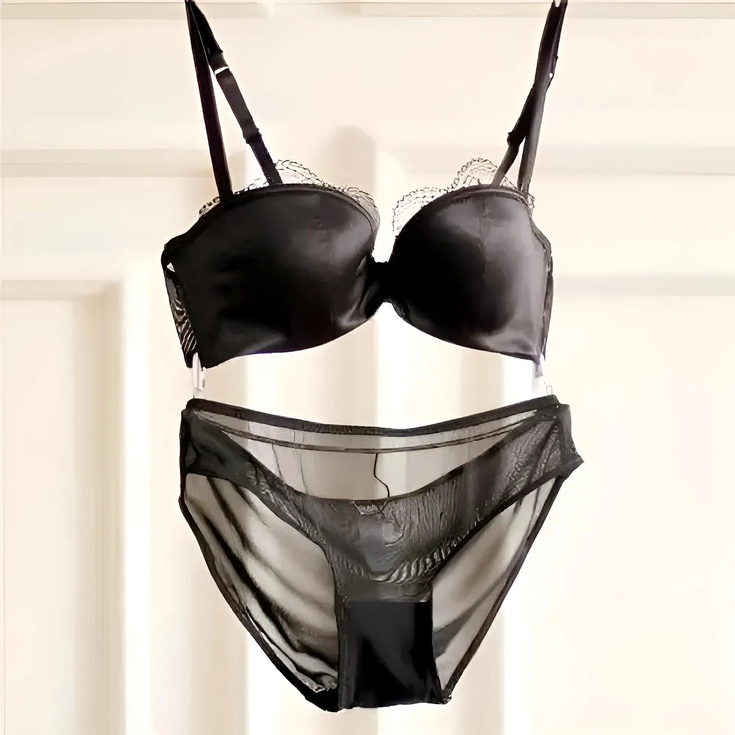 Nero Set di Lingerie in Pizzo Satinato