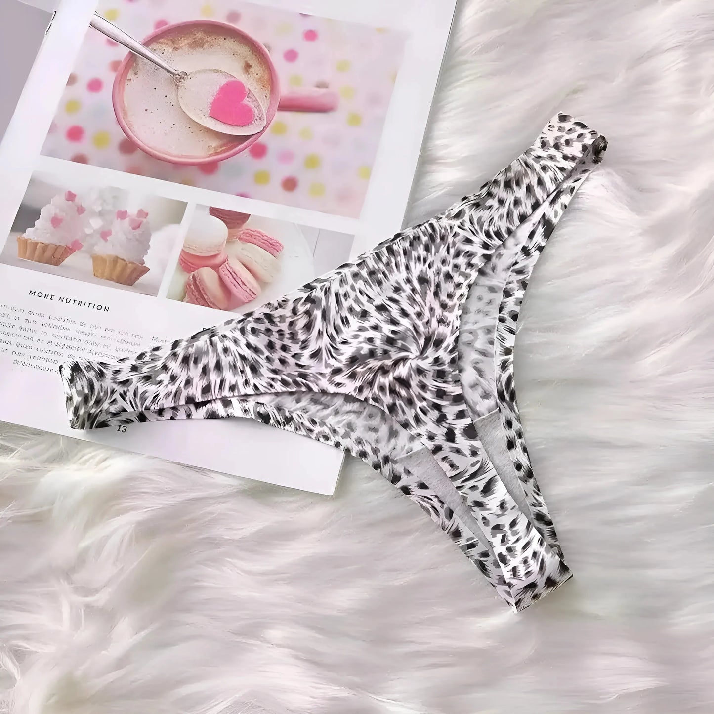 Nero String thong leopardato senza cuciture
