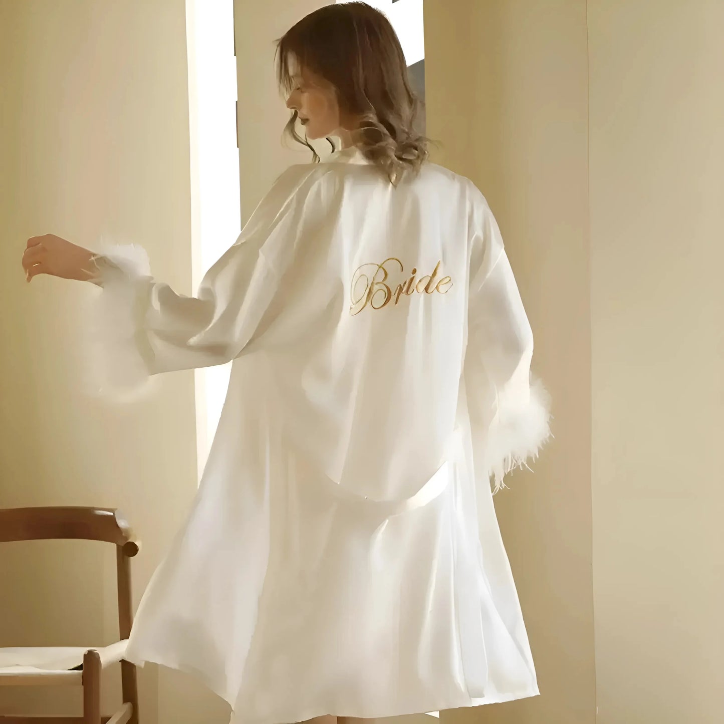 Accappatoio da sposa con piume