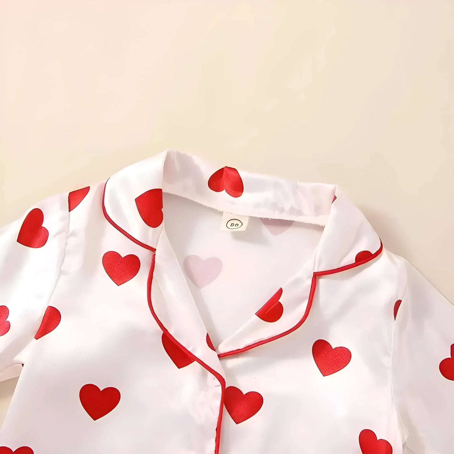 Pigiama a maniche lunghe con stampa a cuore per bambini