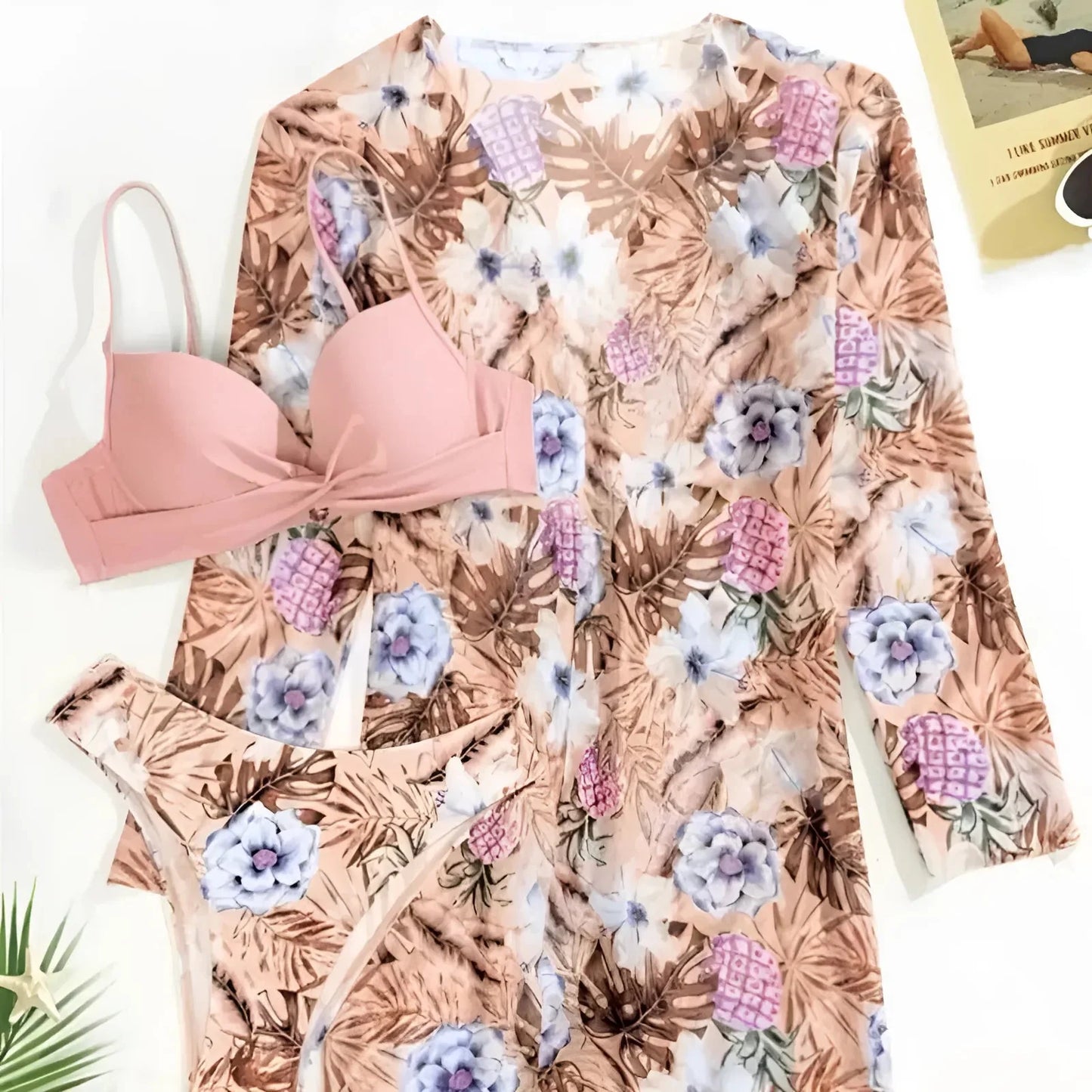 Set bikini due pezzi con stampa esotica