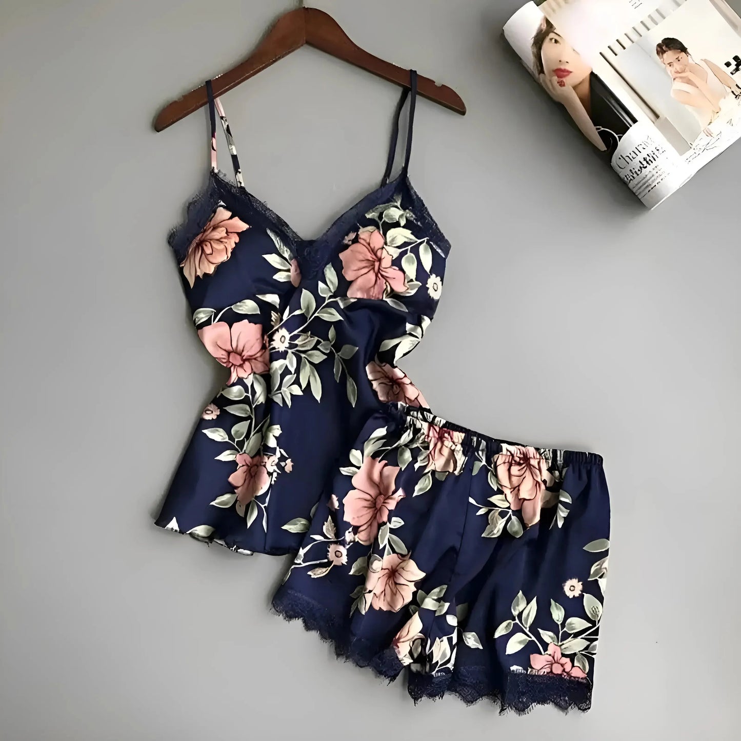 Set Pigiama Floreale con Top e Pantaloni Corti